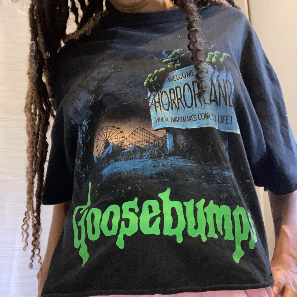 Oversized crop goosebumps tee